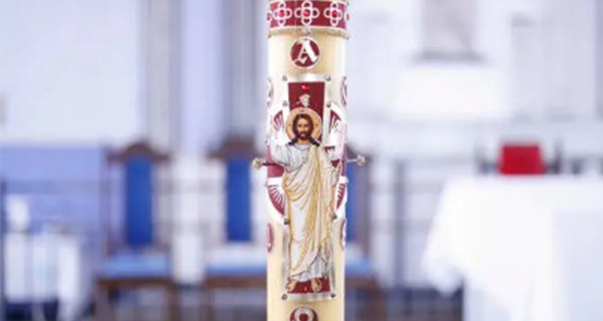 ¿Qué es el Cirio Pascual y cuál es su profundo significado para los católicos?