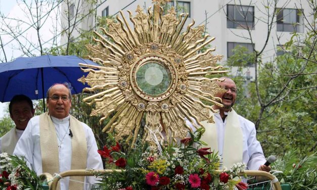Corpus Christi: una fiesta en torno a Cristo Eucaristía: reflexión de S. E. Adolfo Castaño