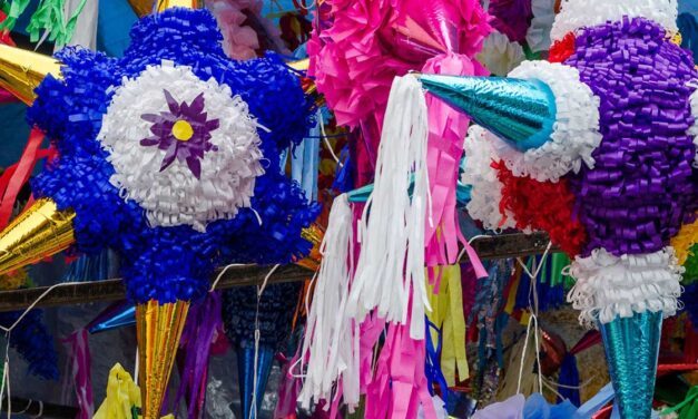 ¿Cuál es el significado de las piñatas? Especial de Navidad